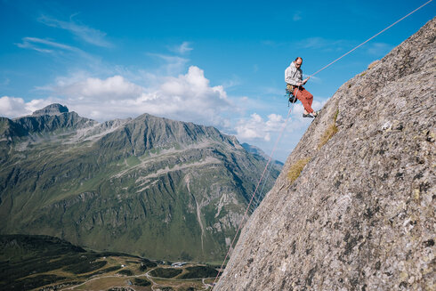 Abseilen beim Sportklettern im Paznaun
