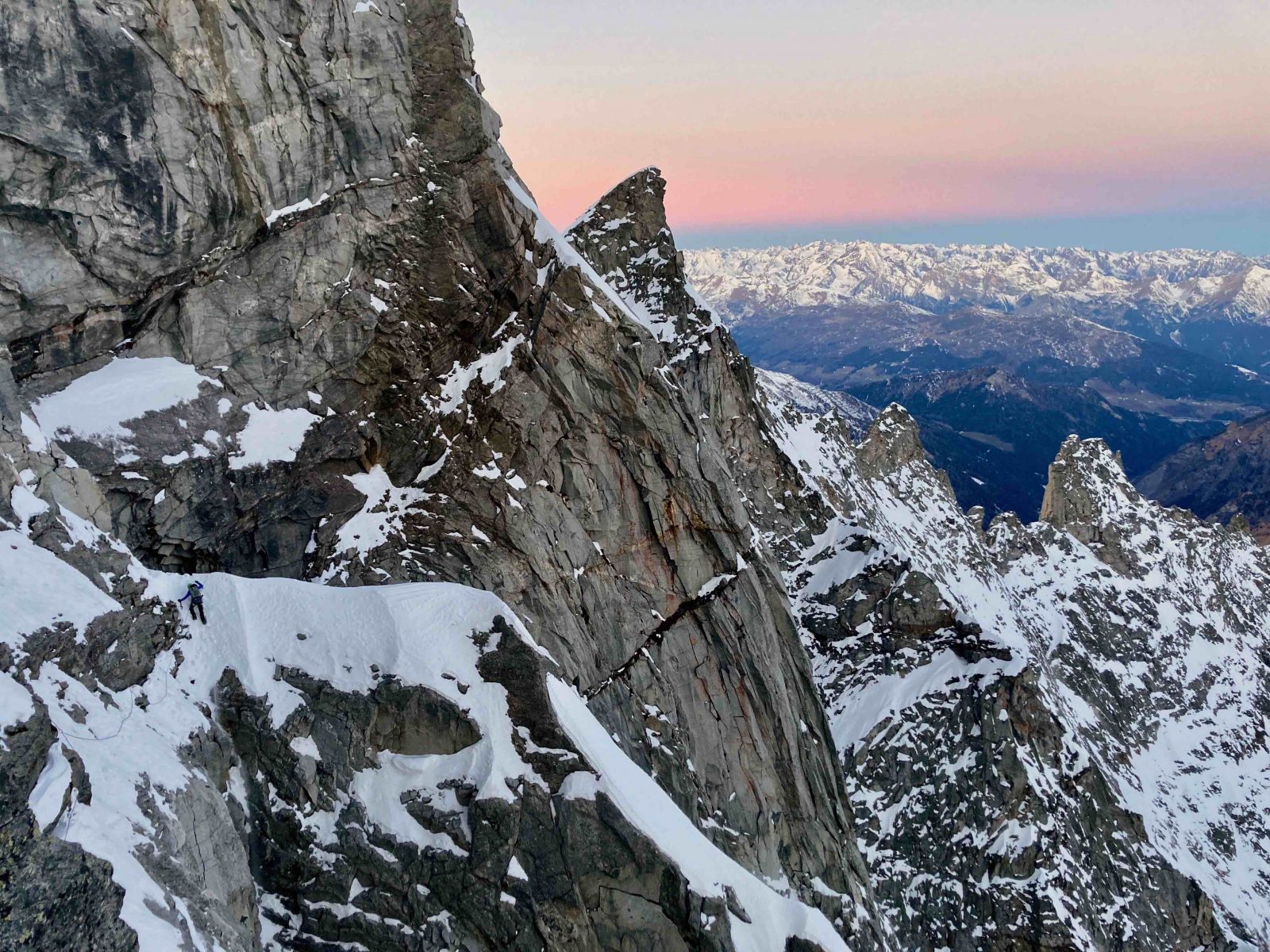 Sagwand-Nordwand, eine wirklich mächtige Wand, Foto: Ines Papert und Luka Lindič | Climbers Paradise