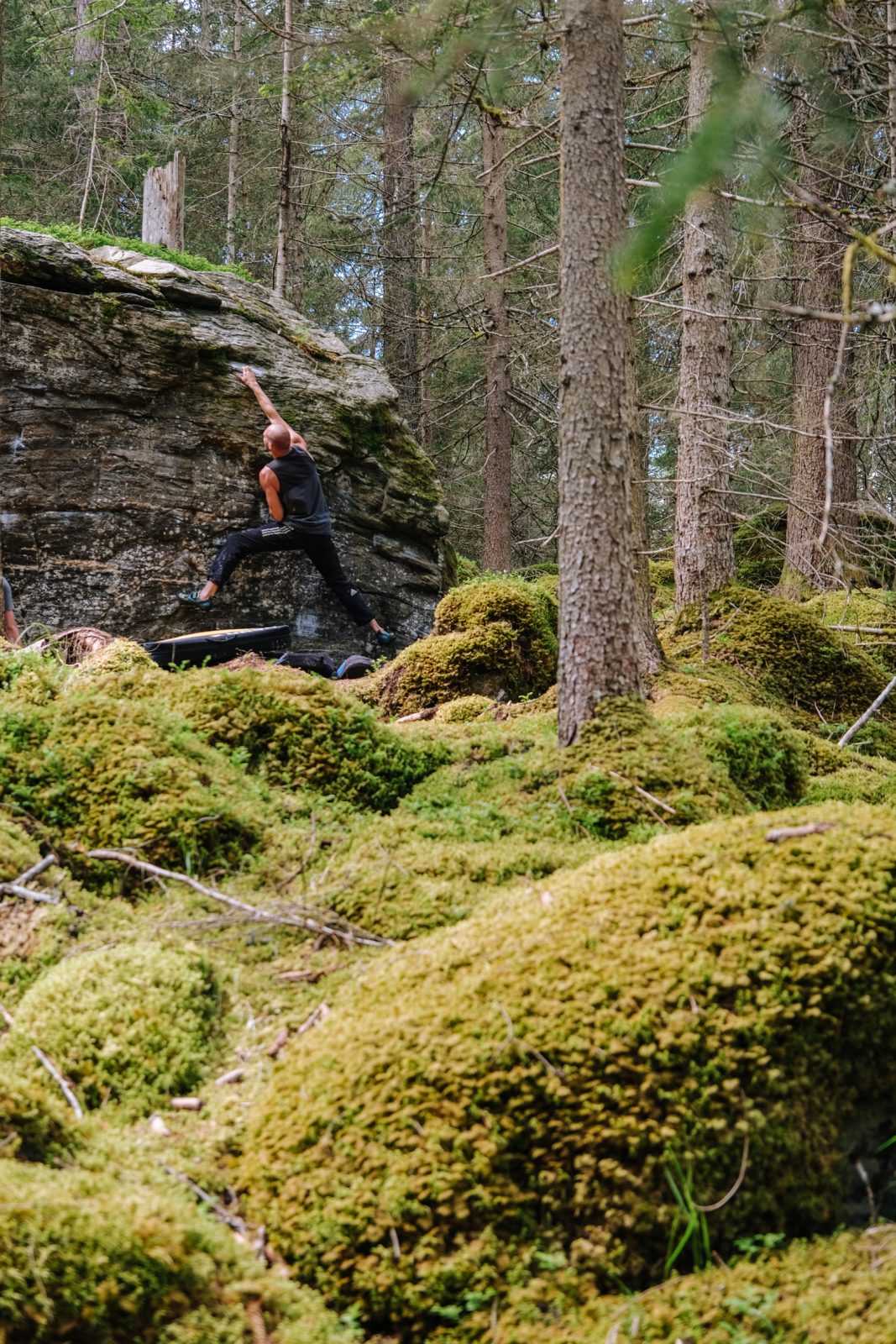 Bouldern im familienfreundlichen Gebiet Mandlers Boden im Pitztal, Foto: Simon Schöpf
