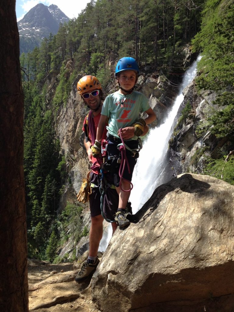 Klettersteig mit Kindern - Erfolgserlebnis, Foto: Matthias Bader | Climbers Paradise