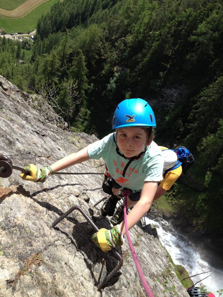 Klettersteig mit Kindern - kinngerechte Ausrüstung, Foto: Matthias Bader | Climbers Paradise