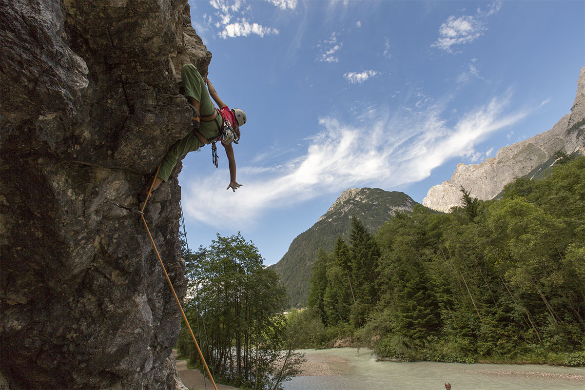 Familienklettern im Klettergarten Flämenwandl, Foto: Olympiaregion Seefeld, Mike Gabl | Climbers Paradise